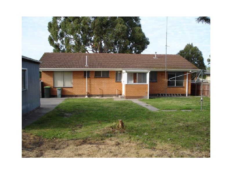 11 Vaughan Street, Stratford VIC 3862