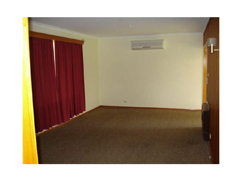 11 Vaughan Street, Stratford VIC 3862