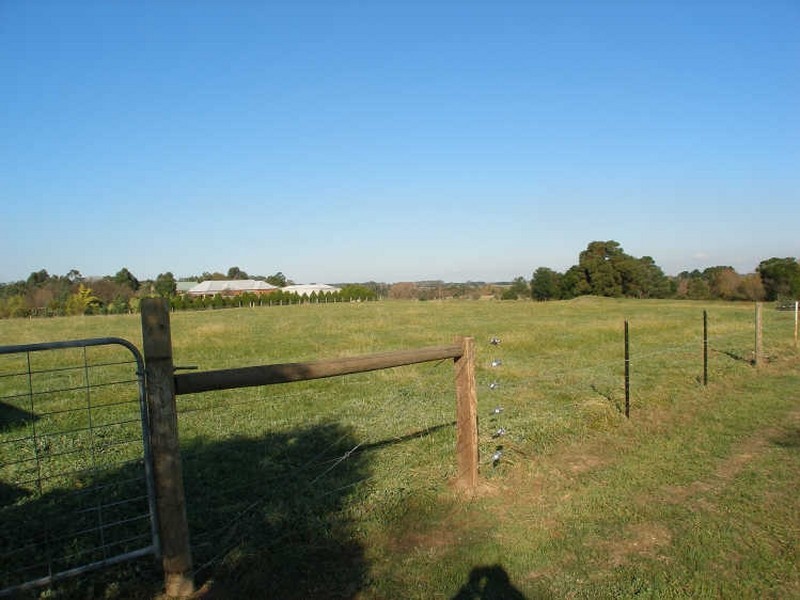 CA 8 & 1 Davis Street, Stratford VIC 3862