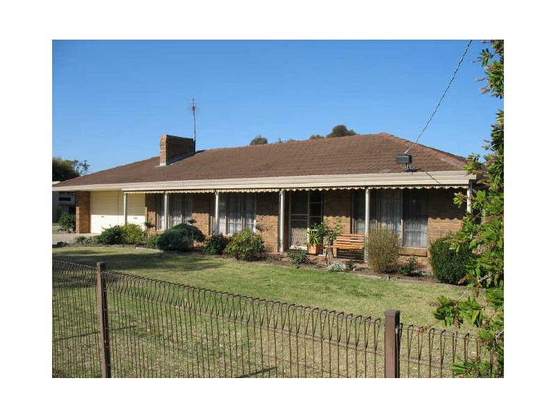 6 Davis Street, Stratford VIC 3862