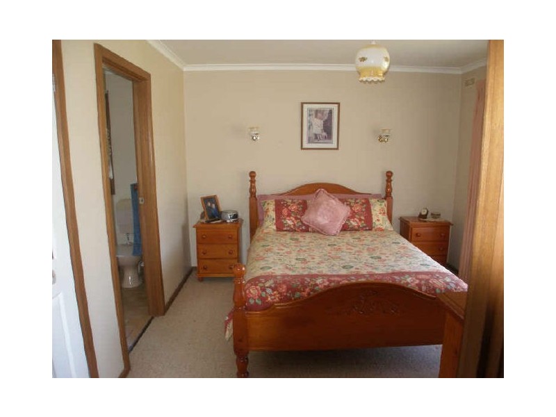 6 Davis Street, Stratford VIC 3862