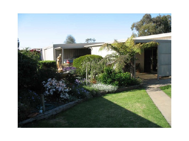 6 Davis Street, Stratford VIC 3862