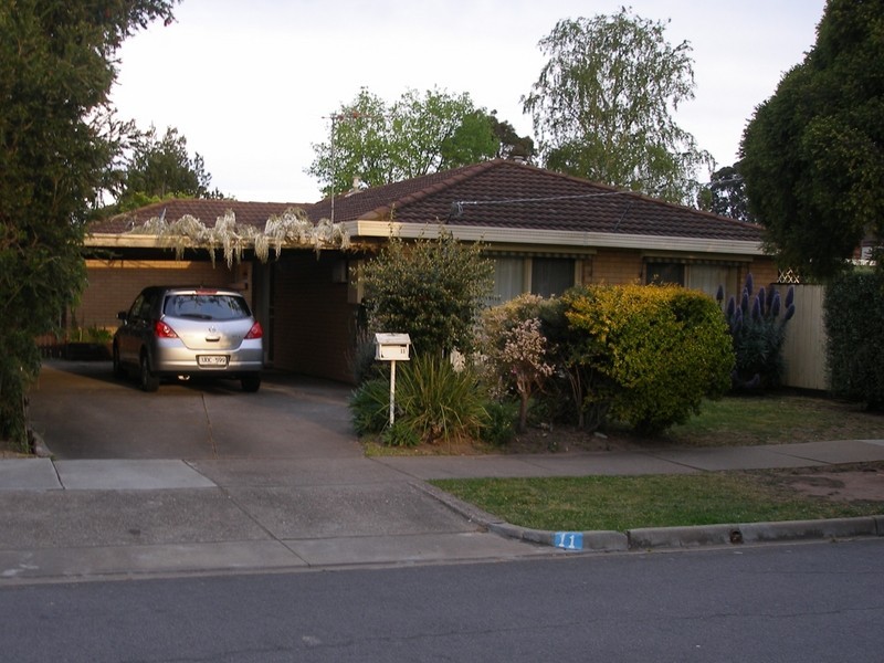 11 Sandra Court, Sale VIC 3850
