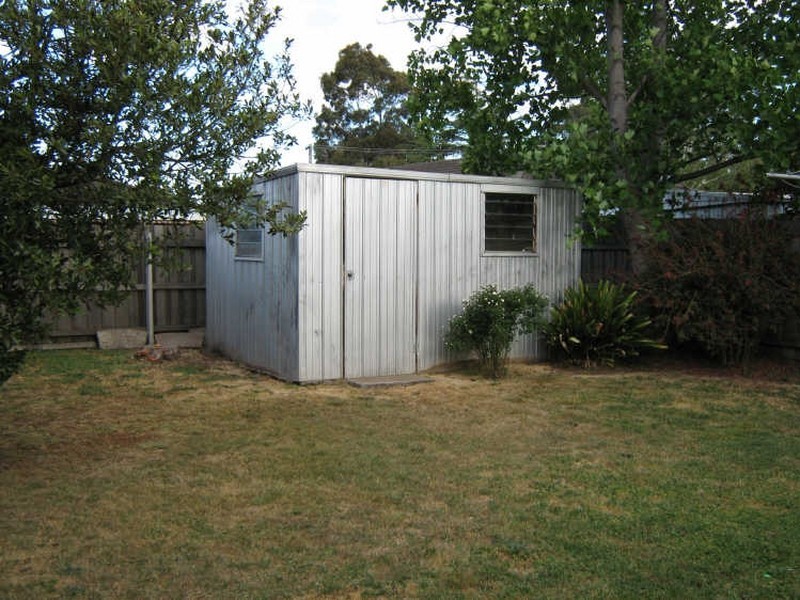 11 Sandra Court, Sale VIC 3850
