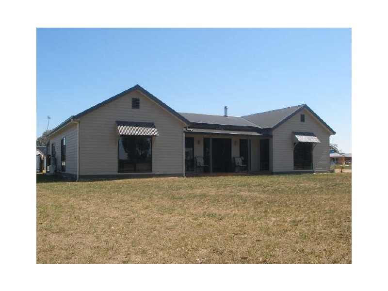 12 Redbank Road, Stratford VIC 3862