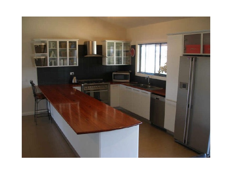 12 Redbank Road, Stratford VIC 3862