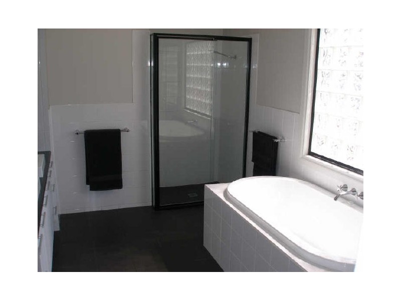 12 Redbank Road, Stratford VIC 3862