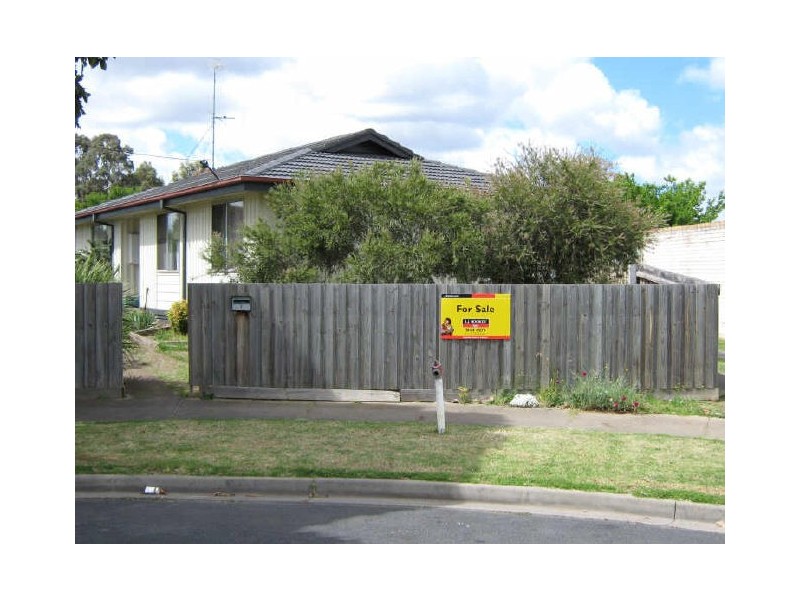 9 Rotary Court, Sale VIC 3850