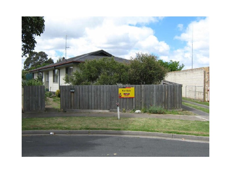 9 Rotary Court, Sale VIC 3850