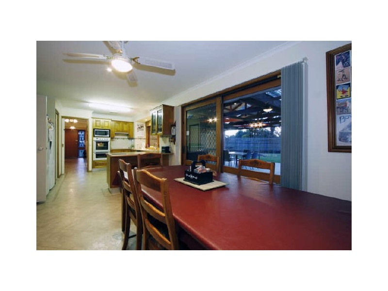 5 Victoria Close, Sale VIC 3850