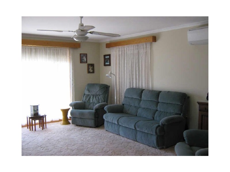 1 Anna Court, Sale VIC 3850
