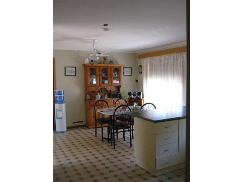 1 Anna Court, Sale VIC 3850