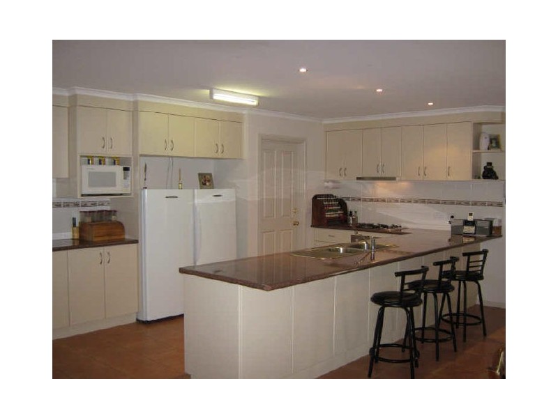 18 Janice Way, Sale VIC 3850