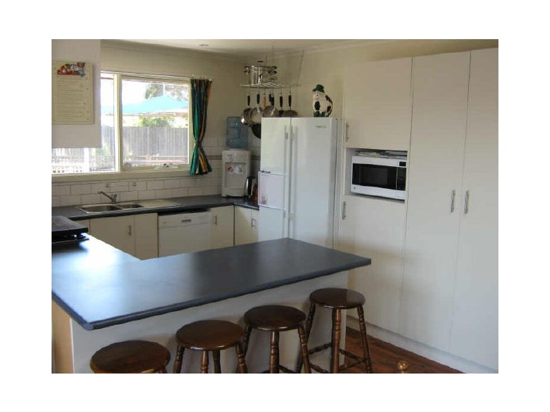 31 Valentine Crescent, Sale VIC 3850
