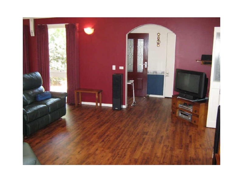 31 Valentine Crescent, Sale VIC 3850