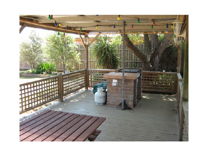 31 Valentine Crescent, Sale VIC 3850