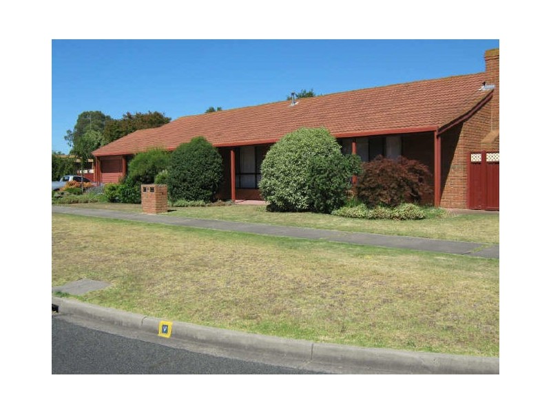 44 Coverdale Drive, Sale VIC 3850