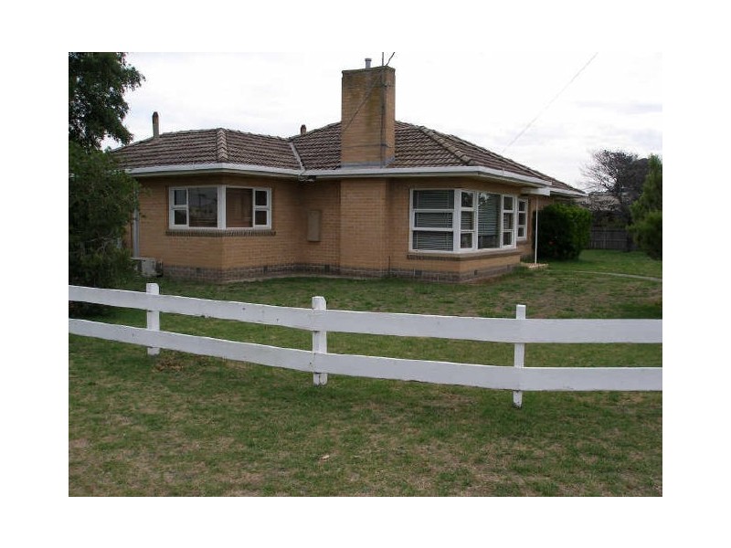 26 Jones Street, Stratford VIC 3862