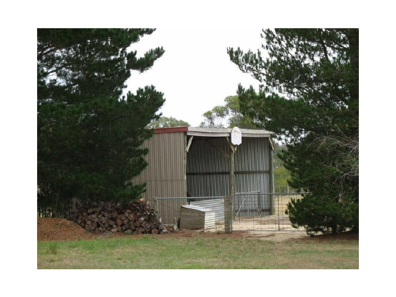 33 Boundary Creek Road, Longford VIC 3851