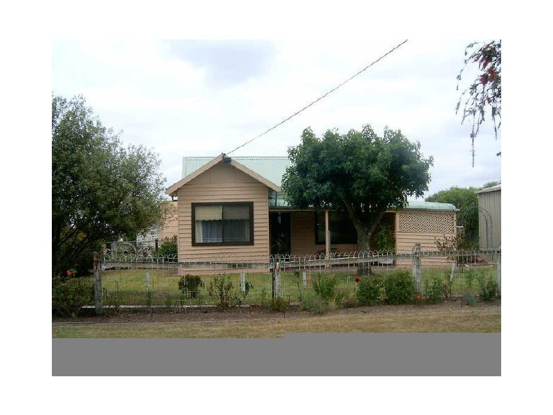 16 Buckley St, Stratford VIC 3862
