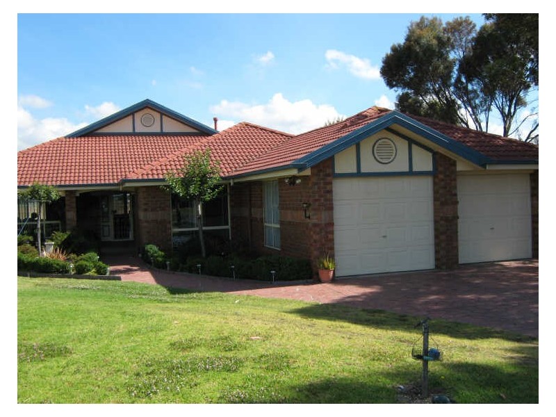 14 Finegan Court, Sale VIC 3850
