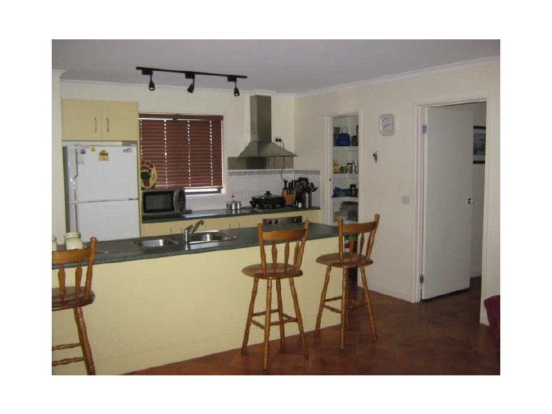 37-45 Wyndham Street, Stratford VIC 3862