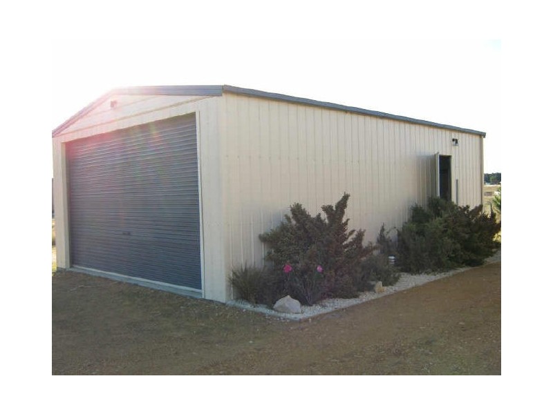 37-45 Wyndham Street, Stratford VIC 3862