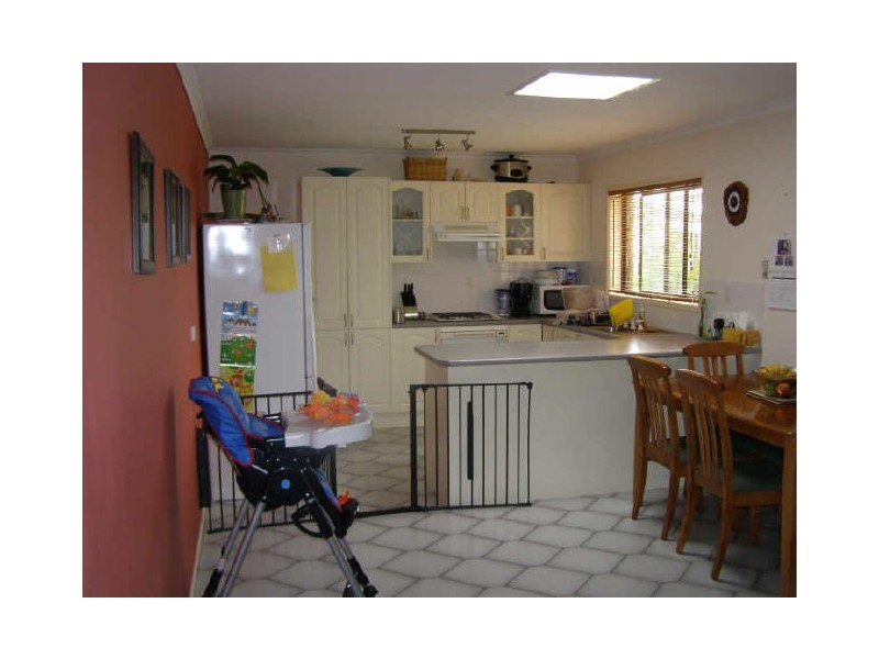 18 Ellen Way, Sale VIC 3850