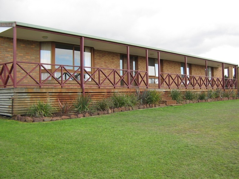 151 Newton Drive, Stratford VIC 3862