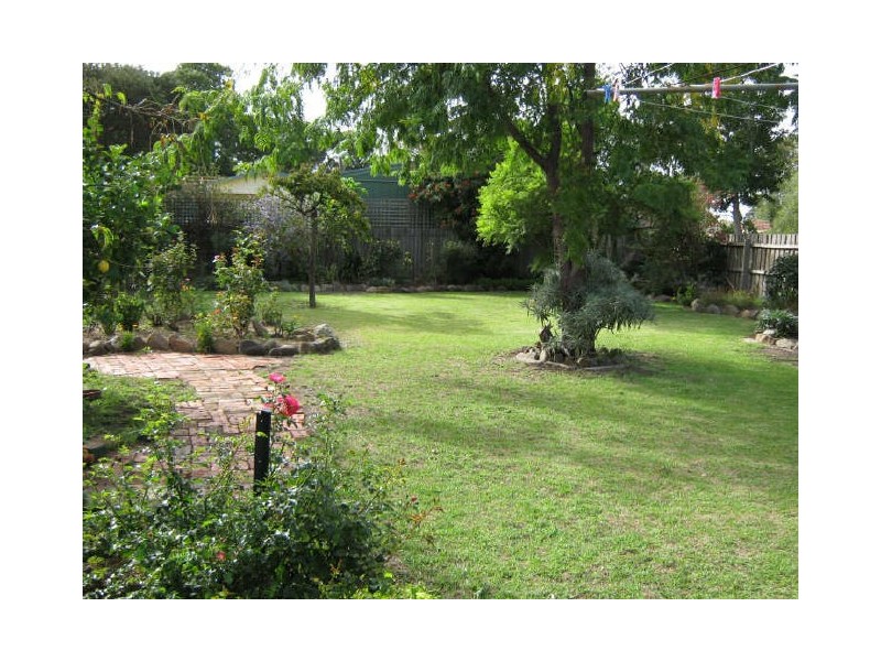 24 Howard Street, Sale VIC 3850