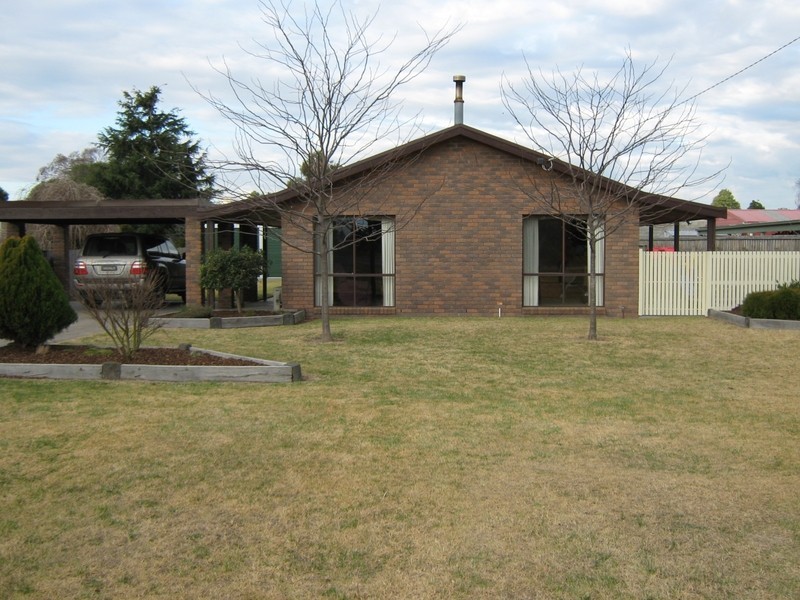 14 Briagolong Road, Stratford VIC 3862