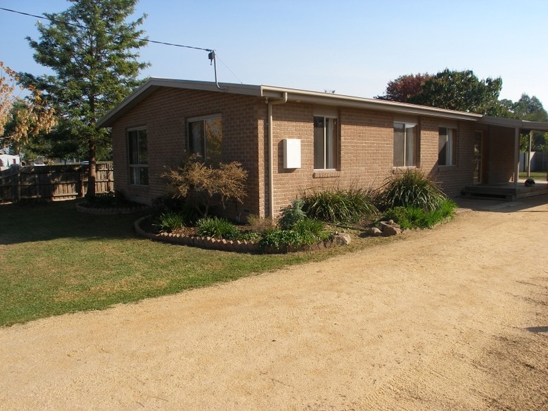 19 Cahill Street, Briagolong VIC 3860