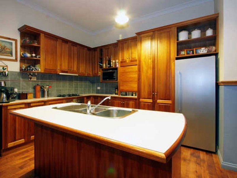 6 Hobson Street, Stratford VIC 3862