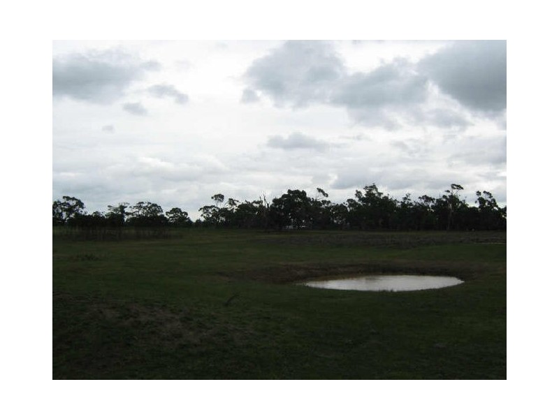 Giffard Road, Stradbroke VIC 3851