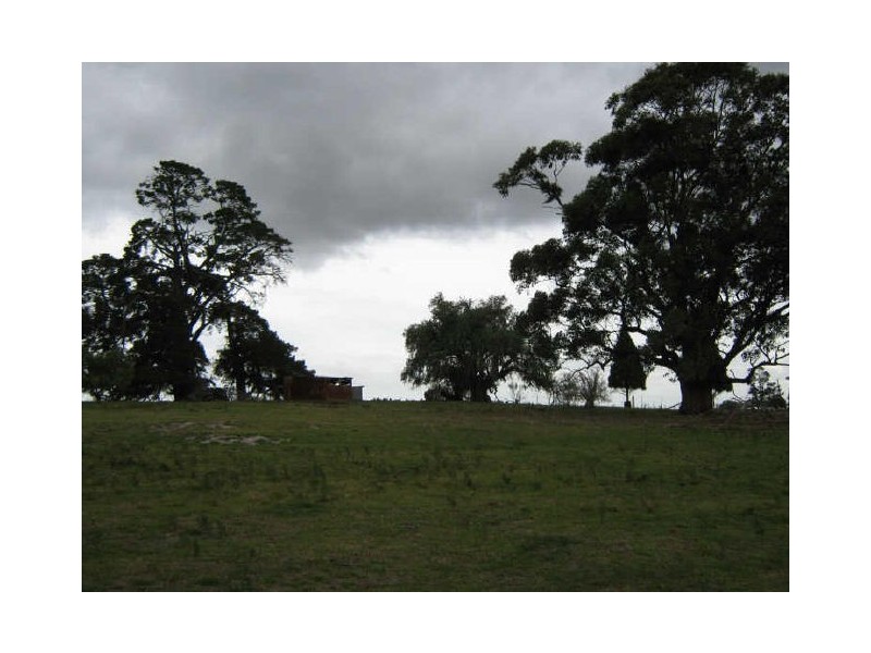 Giffard Road, Stradbroke VIC 3851