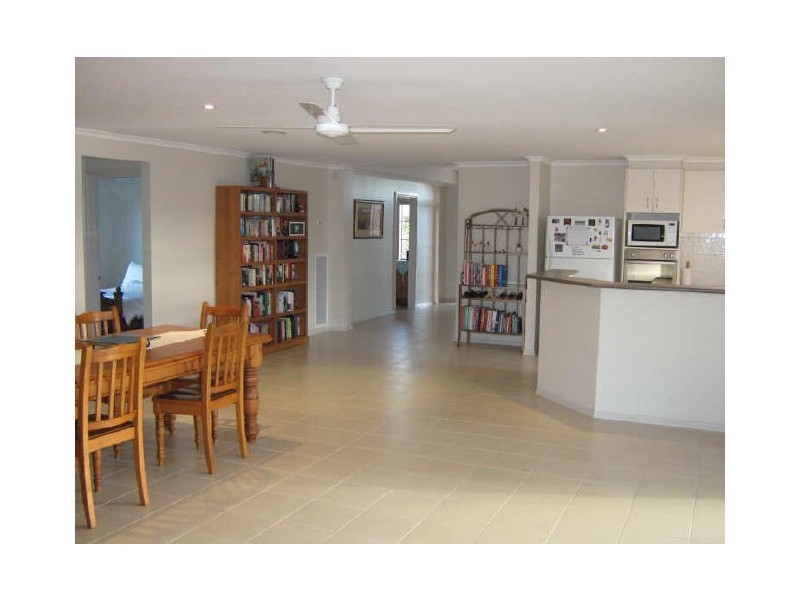 32 Krista Court, Sale VIC 3850