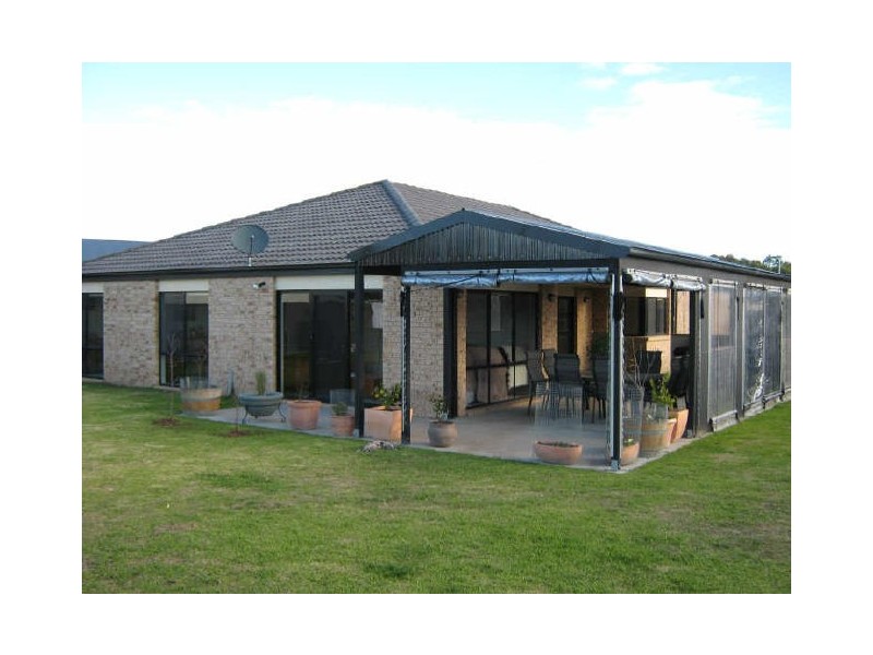 32 Krista Court, Sale VIC 3850