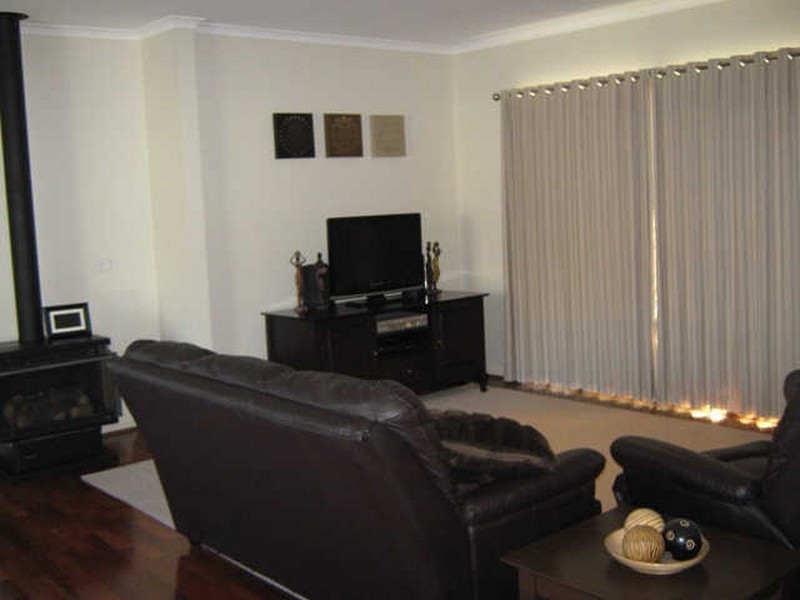 8 Thornley Court, Sale VIC 3850