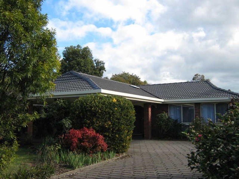 1 Heron Court, Sale VIC 3850