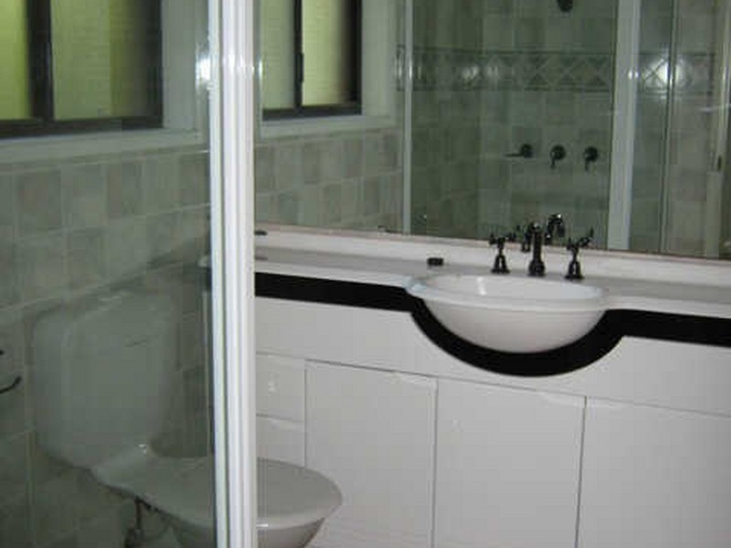 1 Heron Court, Sale VIC 3850