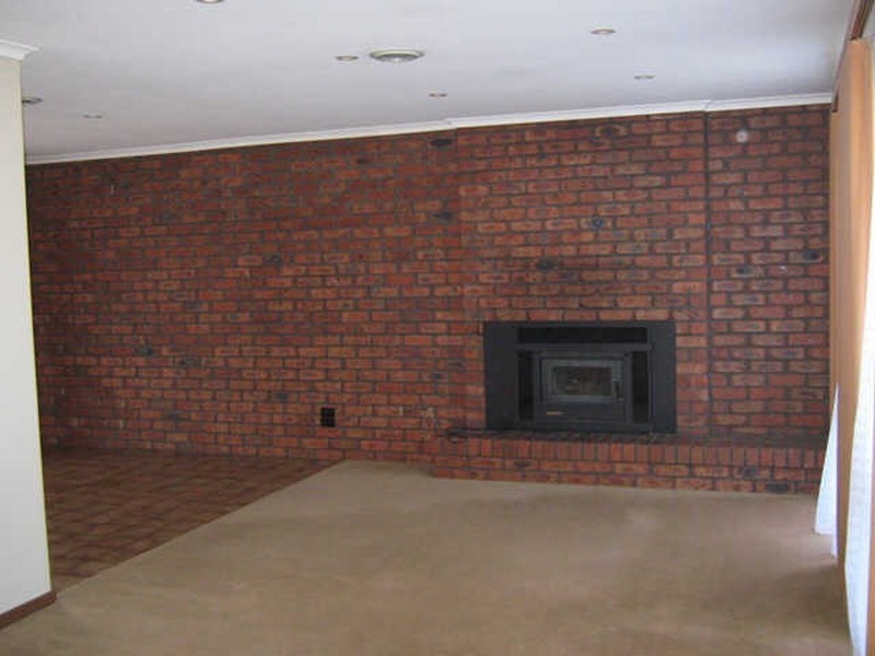 1 Heron Court, Sale VIC 3850