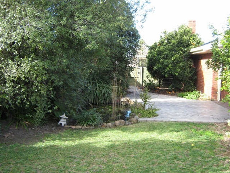 1 Heron Court, Sale VIC 3850