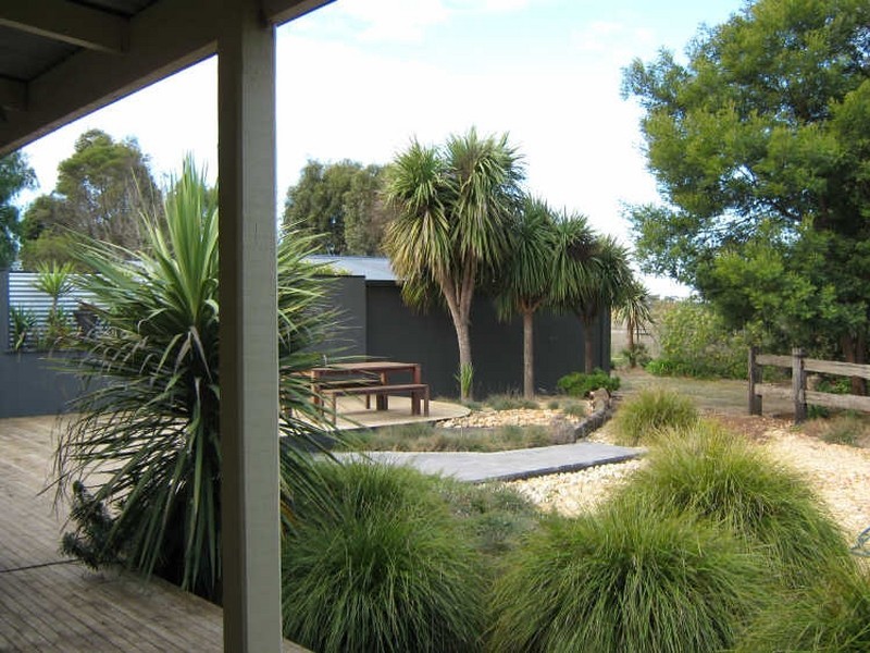 32 Chinamans Lane, Sale VIC 3850