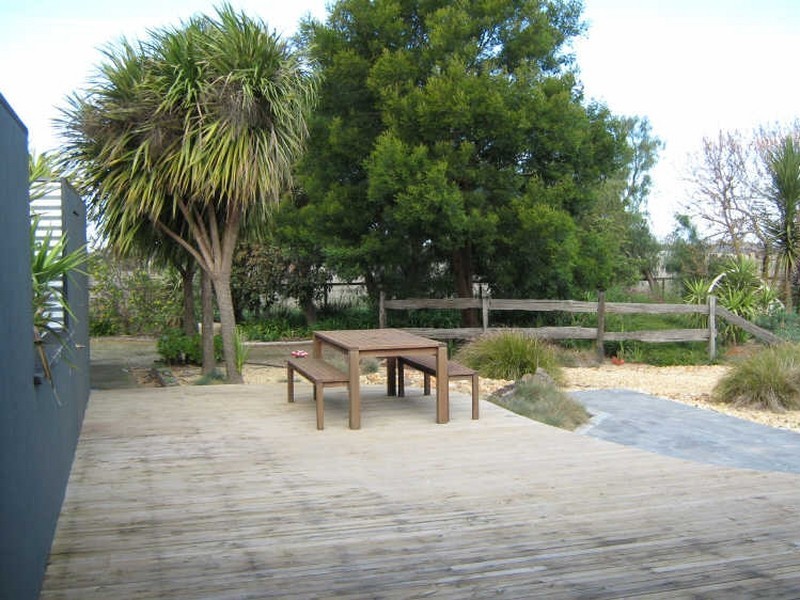 32 Chinamans Lane, Sale VIC 3850