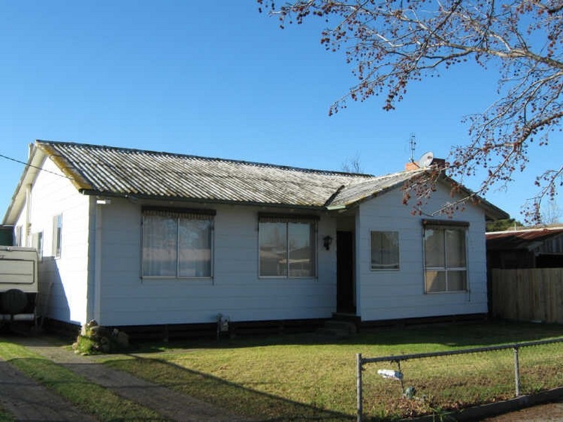 2 McCole Street, Sale VIC 3850