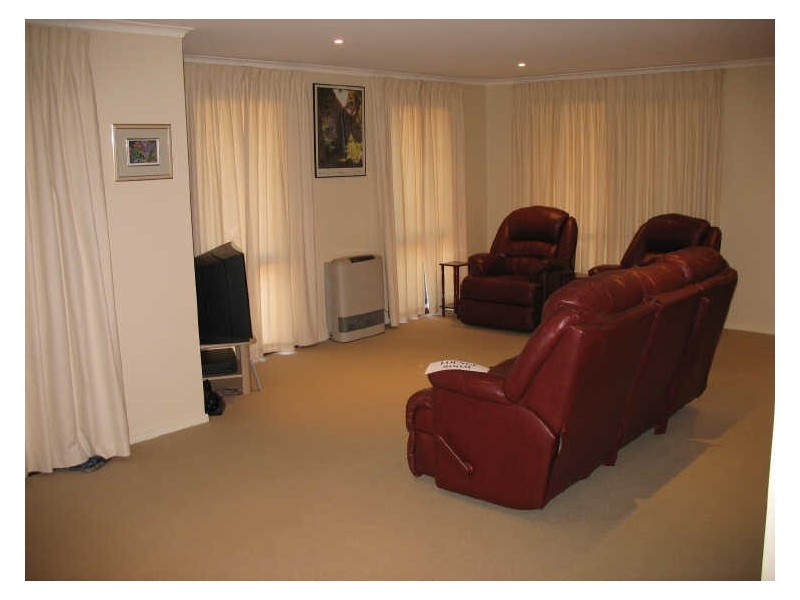 79 Montgomery Street, Sale VIC 3850