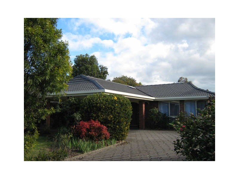 1 Heron Court, Sale VIC 3850