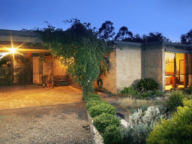 24 Bolden Street, Stratford VIC 3862