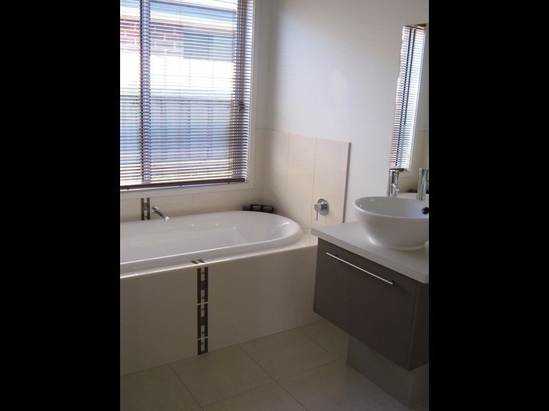 3 Melannie Court, Sale VIC 3850