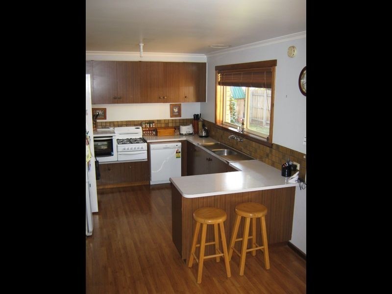 11 Carmel Court, Sale VIC 3850